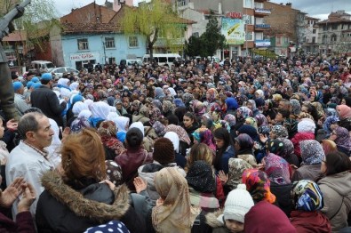 Umre Kafilesi Kutsal Topraklara Uğurlandı