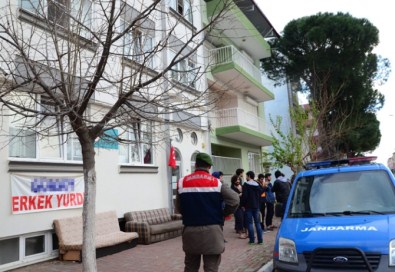 Üniversitelilerin Bomba Şakası Karakolda Bitti