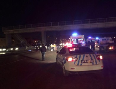 Üst Geçidin Altında Can Verdi