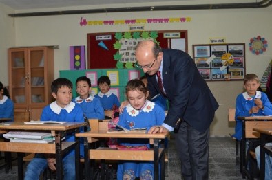 Vali Kürklü'den Okul Ziyareti