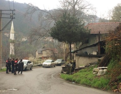 Zonguldak'ta vahşet.... Bir evde iki kadın bir erkek cesedi bulundu