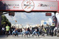 ENGELLİ SPORCULAR - 11. Uluslararası Runatolia Antalya Maratonu Start Aldı