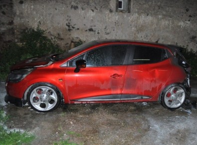 Tartıştığı Babasının Arabasını Yaktı