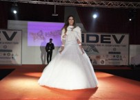 DEFİLE - Türk Tasarımcıdan Dünyada Bir İlk