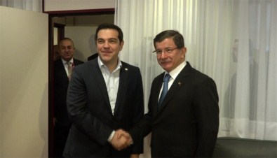 Davutoğlu Çipras'la görüştü