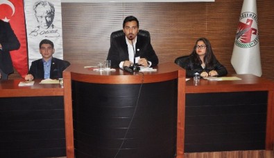 Kadınlar, Döşemealtı Gençlik Meclisinde Yüzde 50'Yi Yakaladı