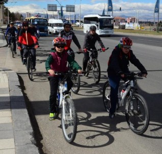 Pedallar Sağlıklı Yaşam İçin Çevrildi