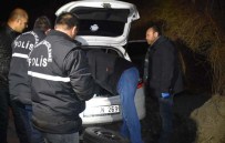 ÇELİK YELEK - Polisten Kaçan Araçtan Kalaşnikof Çıktı