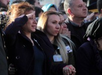 ŞEHİT CENAZESİ - Şehit eşe asker selamıyla veda