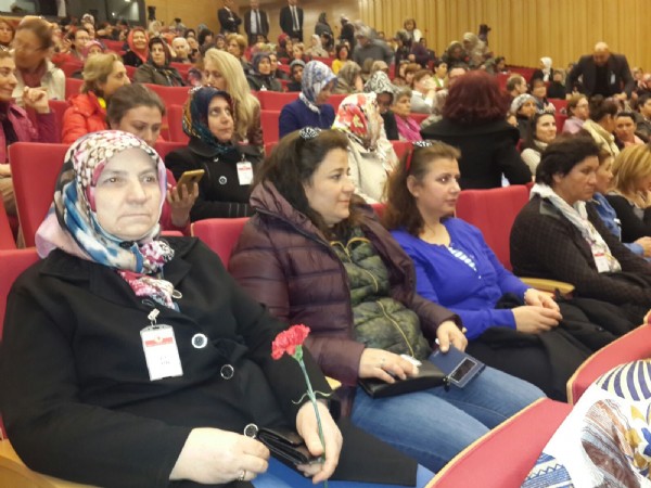 CHP yine umudu başörtüsüne bağladı