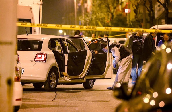 Güngören'de silahlı saldırı: 2 ölü