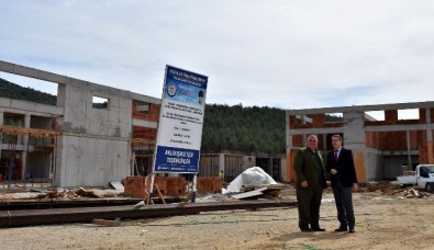 Büyükşehir Makine Ve İkmal Binası İnşaatı Yükseliyor