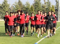 DENİZLİSPOR TEKNİK DİREKTÖRÜ - Denizlispor, Şanlıurfaspor Maçını Unutmak İstiyor