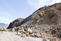 JEOLOJI - Gümüşhane'de Heyelan