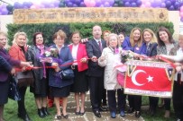 KADIN CİNAYETLERİ - Kadınlar 8 Mart'ta Atatürk Anıtı'na Çelenk Sundu