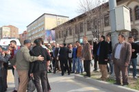 KADIN PLATFORMU - Kadınlar Günü Yürüyüşünde Gerginlik