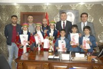 İSMAİL HAKKI TONGUÇ - Kaymakam Sarı Öğrencileri Kabul Etti