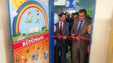 Kovancılar'da Köy Okuluna Kütüphane Açıldı