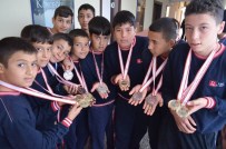 KAMIL CEYLAN - Köyceğiz'li Genç Güreşçilerden 14 Altın Madalya