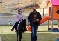 ALTıNYıLDıZ - Minik Öğrenciler İlk Kez Ata Binmenin Sevincini Yaşadı