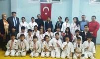 İĞDE - Semiha Yücel Akdeğirmen Ortaokulu'nun Judo Başarısı