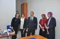 ÖĞRENCİ SERVİSİ - Uysal, Eşi İle Birlikte Çalışan Kadınları Ziyaret Etti