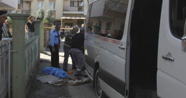 Okul Servisinin Altında Kalan Çocuk Öldü