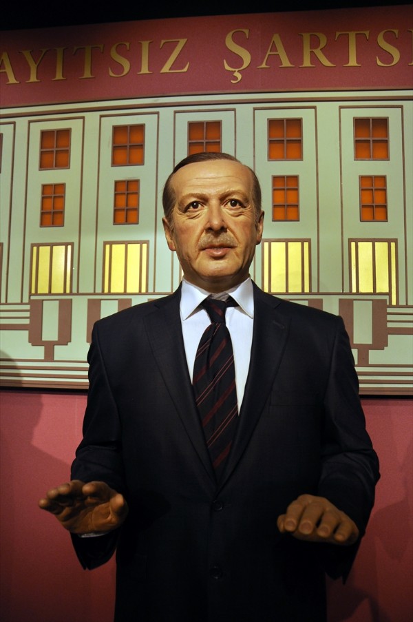 Yılmaz Büyükerşen'in yaptığı balmumu heykeller