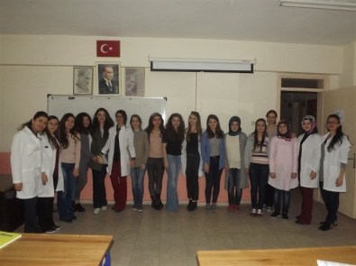 Akhisar Halk Eğitimde YGS Kurslarının İlk Etabı Sona Erdi