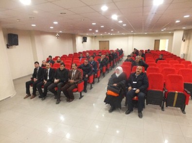 Malazgirt Belediyesi'nin Halk Toplantısı Sönük Geçti