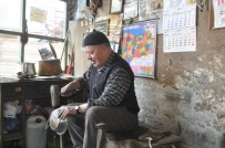 KALAYCILIK - Sungurlu'da Son Kalaycı Teknoloji'ye Direniyor