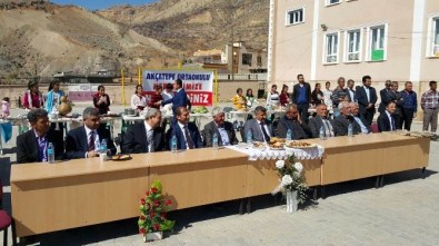 Tut Akçatepe Köyü Ortaokulu'nda Kermes Etkinliği