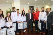 ALI FIDAN - Vali Fidan, Şampiyonları Ağırladı