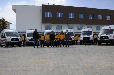 112'Ye 8 Yeni Ambulans