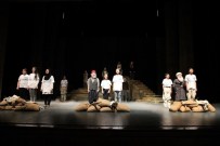 OSMAN HAMDİ BEY - Bilgievi Öğrencileri 'Bitmeyen Mücadele Çanakkale' İle Duygulandırdı