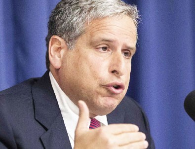 FETÖ ABD’de de para aklayıp dağıtıyor