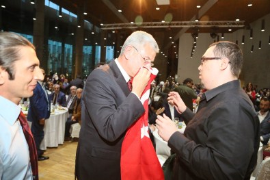 Otizmli Gençten Bakan Bozkır'a Anlamlı Hediye