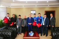 YUSUF UZUN - Rektör Battal'dan Başarılı Sporcuya Altın