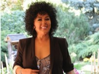 SAFIYE SOYMAN - Safiye Soyman: Faik Bey başka kadınla...