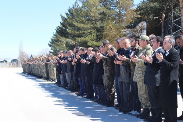 Şehit eşinin feryadı yürek dağladı