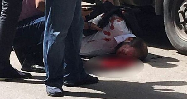 Sokak ortasında Suriyeli gazetecinin ensesinden vurdular!