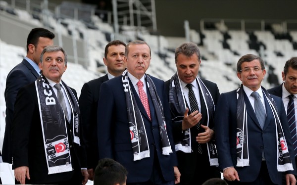 Cumhurbaşkanı ve Başbakan'dan başlama vuruşu
