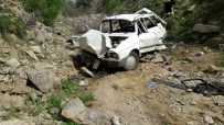 ÇARıKLAR - Otomobil Uçuruma Yuvarlandı Açıklaması 2 Ölü