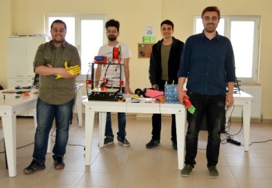 ERÜ'lü Öğrenciler Evde Fabrika Sistemi Geliştirdi