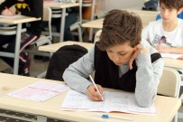 Siyer Yarışmasında Binlerce Öğrenci Ter Döktü