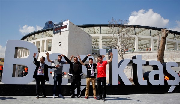 Vodafone Arena maça hazırlanıyor