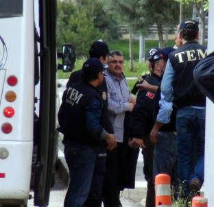 Fetö/Pdy Operasyonunda Gözaltına Alınan 6 Kişi Adliye'ye Sevk Edildi
