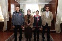 AYŞEGÜL JALE SARAÇ - Görme Engelli Sporcular Avrupa Barajını Aştı