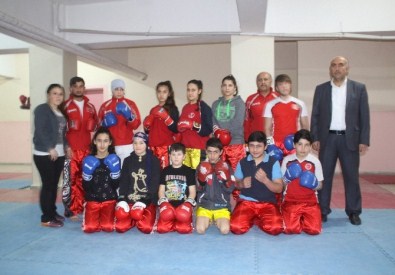 Kavgacı Öğrencileri Şampiyon Yaptı