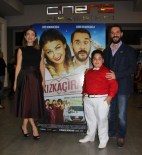 OĞLAN - 'Kız Kaçıran' Oyuncularına Forum Magnesia'da Yoğun İlgi